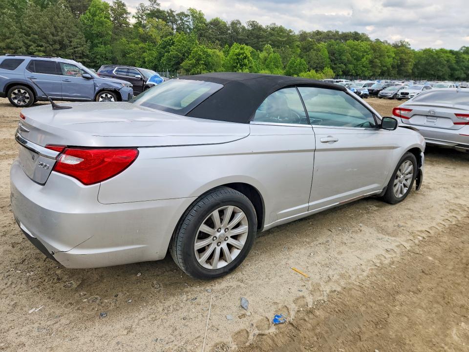 53359106 :رقم المزاد ، 1C3BCBEBXCN121975 vin ، 2012 Chrysler 200 مزاد بيع