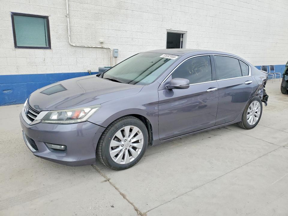 53692956 :رقم المزاد ، 1HGCR2F78FA113928 vin ، 2015 Honda Accord مزاد بيع