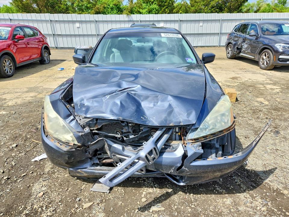 52613536 :رقم المزاد ، 1HGCM66845A005626 vin ، 2005 Honda Accord مزاد بيع