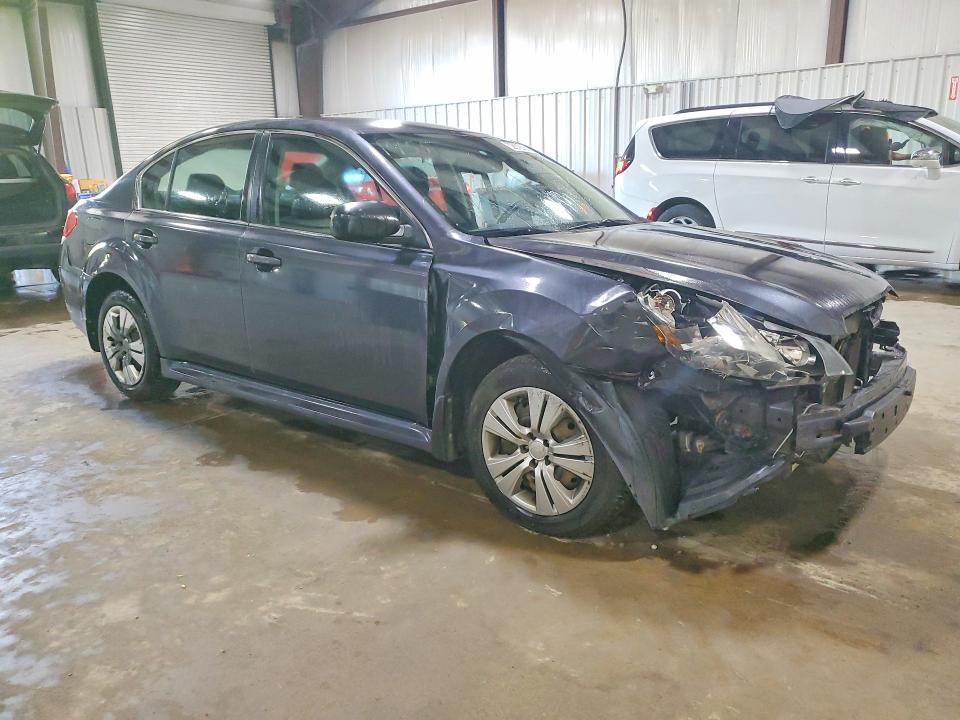 52672596 :رقم المزاد ، 4S3BMBA61D3021455 vin ، 2013 Subaru Legacy مزاد بيع