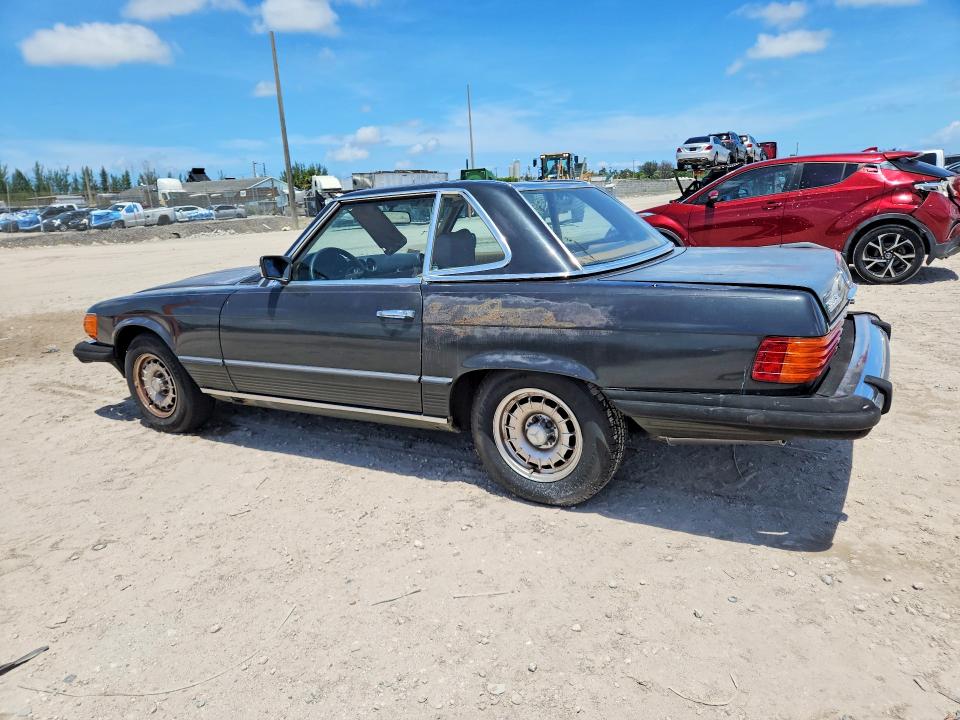 51965926 :رقم المزاد ، WDBBA45C1FA024213 vin ، 1985 Mercedes-benz 380 مزاد بيع