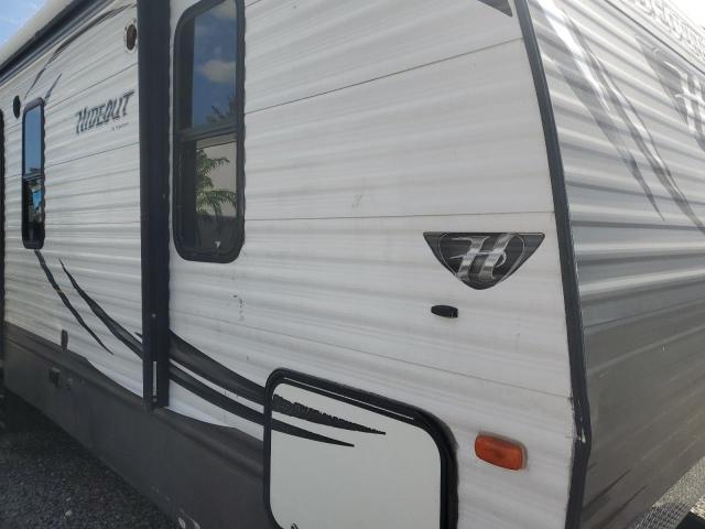 47332206 :رقم المزاد ، 4YDT30R28F7201196 vin ، 2015 Keystone Hideout مزاد بيع