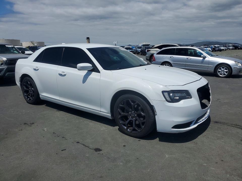 Продаж на аукціоні авто 2019 Chrysler 300, vin: 2C3CCABG4KH697888, номер лоту: 52398996