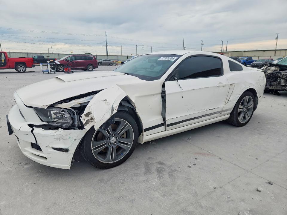 2013 Ford Mustang მანქანა იყიდება აუქციონზე, vin: 1ZVBP8AM2D5231797, აუქციონის ნომერი: 53961566