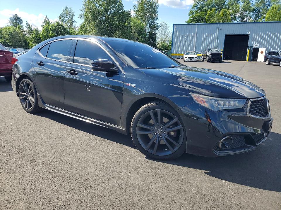 55071976 :رقم المزاد ، 19UUB2F62JA001621 vin ، 2018 Acura Tlx مزاد بيع