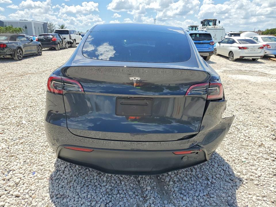 2025 Tesla Model Y მანქანა იყიდება აუქციონზე, vin: 7SAYGDED7SF238291, აუქციონის ნომერი: 53739976