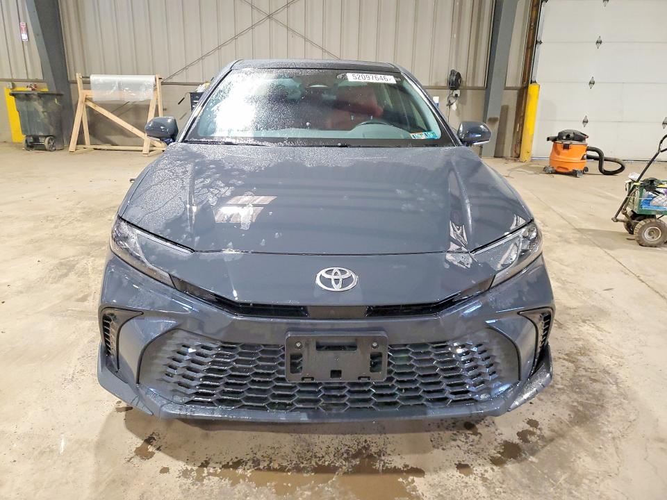 2025 Toyota Camry მანქანა იყიდება აუქციონზე, vin: 4T1DBADKXSU531498, აუქციონის ნომერი: 52097646