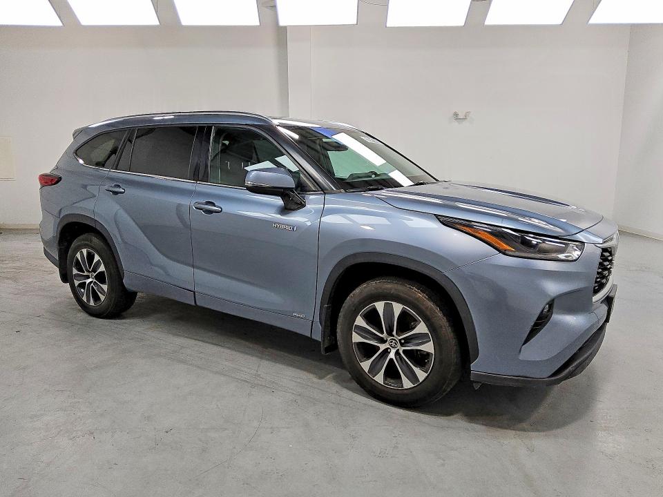Продажа на аукционе авто 2021 Toyota Highlander, vin: 5TDGBRCH5MS031472, номер лота: 52941786
