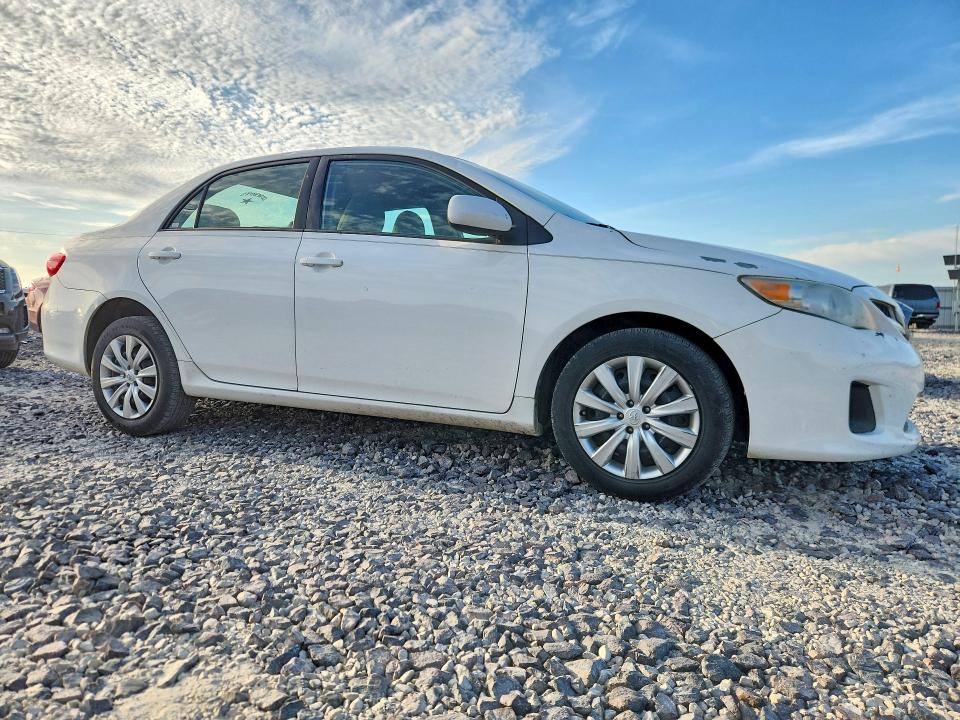 53357506 :رقم المزاد ، 5YFBU4EE9CP049555 vin ، 2012 Toyota Corolla مزاد بيع