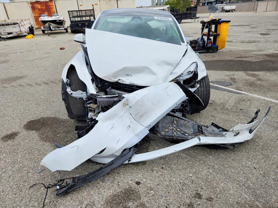 52960806 :رقم المزاد ، 5YJ3E1EA3PF586811 vin ، 2023 Tesla Model 3 مزاد بيع