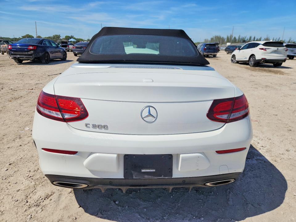 52400886 :رقم المزاد ، W1KWK8DB2LG001117 vin ، 2020 Mercedes-benz C مزاد بيع