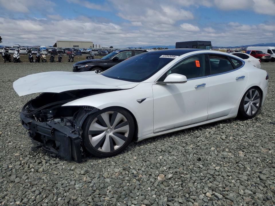55383006 :رقم المزاد ، 5YJSA1E21LF391266 vin ، 2020 Tesla Model S مزاد بيع