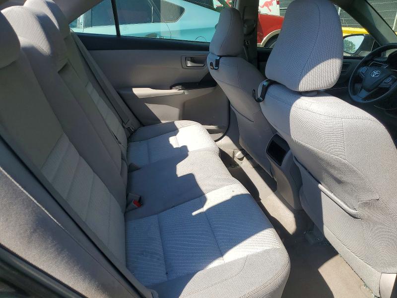 54228756 :رقم المزاد ، 4T1BF1FKXFU962700 vin ، 2015 Toyota Camry مزاد بيع
