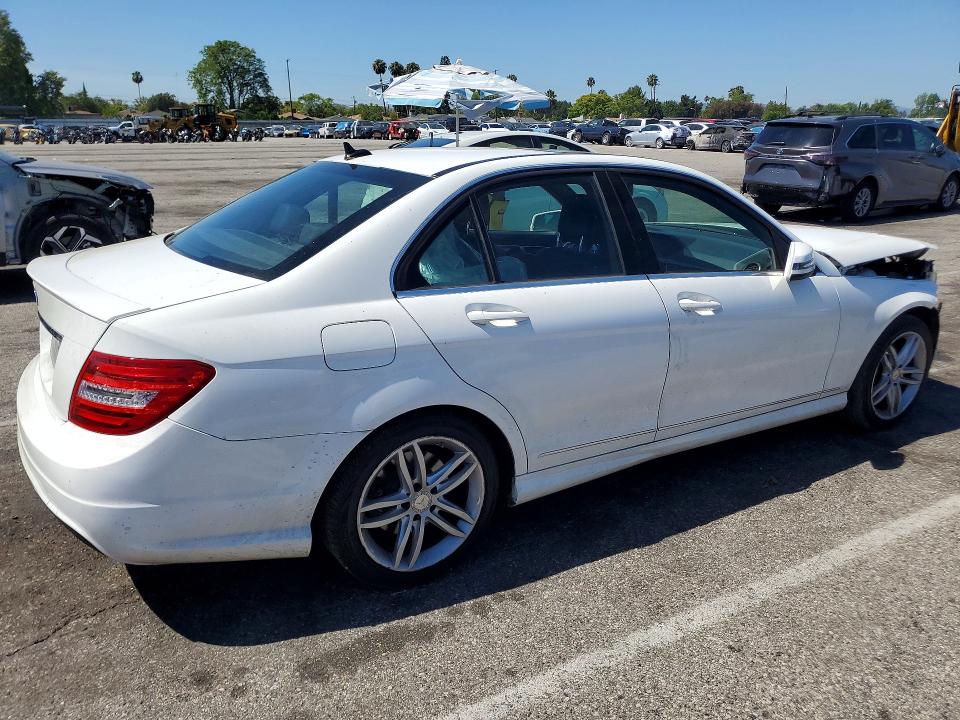 2014 Mercedes-benz C მანქანა იყიდება აუქციონზე, vin: WDDGF4HB7EA953175, აუქციონის ნომერი: 54133236