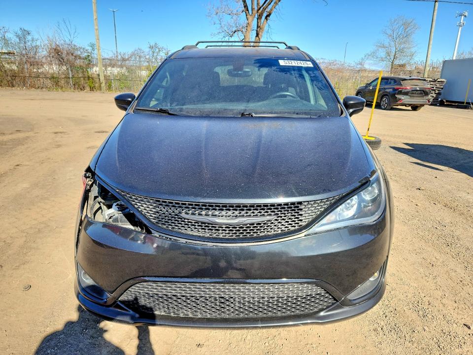 Продаж на аукціоні авто 2018 Chrysler Pacifica, vin: 2C4RC1FG9JR175590, номер лоту: 53212426