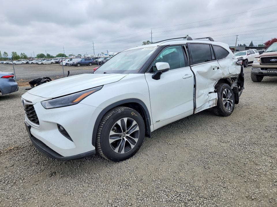 2022 Toyota Highlander Hybrid მანქანა იყიდება აუქციონზე, vin: 5TDGBRCHXNS550390, აუქციონის ნომერი: 52336386