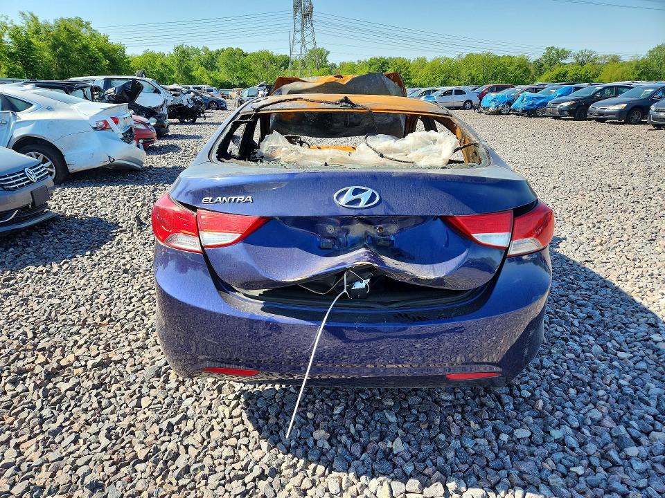 2012 Hyundai Elantra მანქანა იყიდება აუქციონზე, vin: 5NPDH4AE5CH119858, აუქციონის ნომერი: 50572386