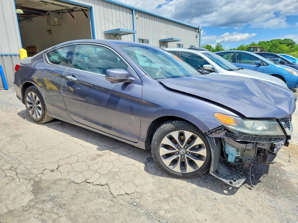 2015 Honda Accord მანქანა იყიდება აუქციონზე, vin: 1HGCT1B83FA009826, აუქციონის ნომერი: 54557796