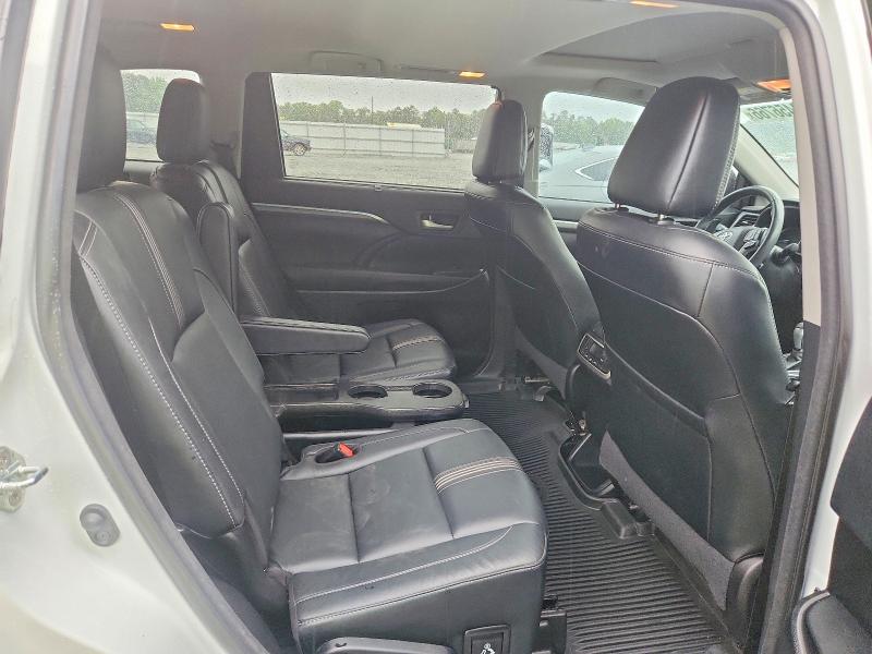 52456766 :رقم المزاد ، 5TDKZRFH7JS532618 vin ، 2018 Toyota Highlander مزاد بيع
