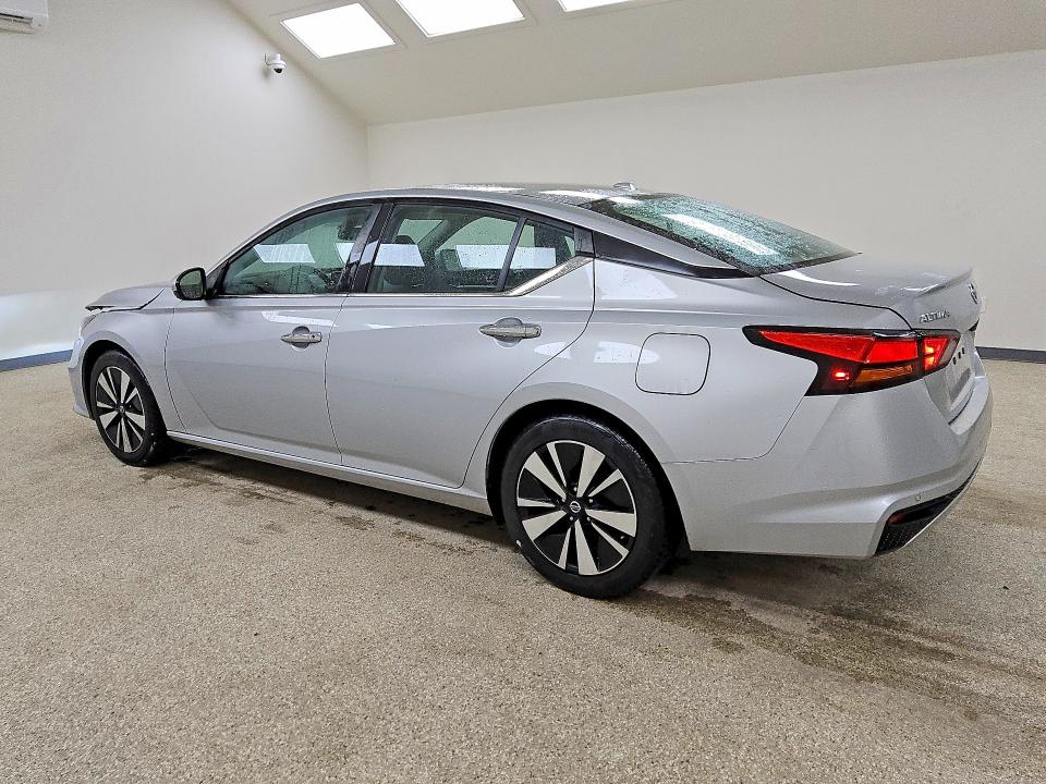 51701766 :رقم المزاد ، 1N4BL4DV9NN300309 vin ، 2022 Nissan Altima مزاد بيع