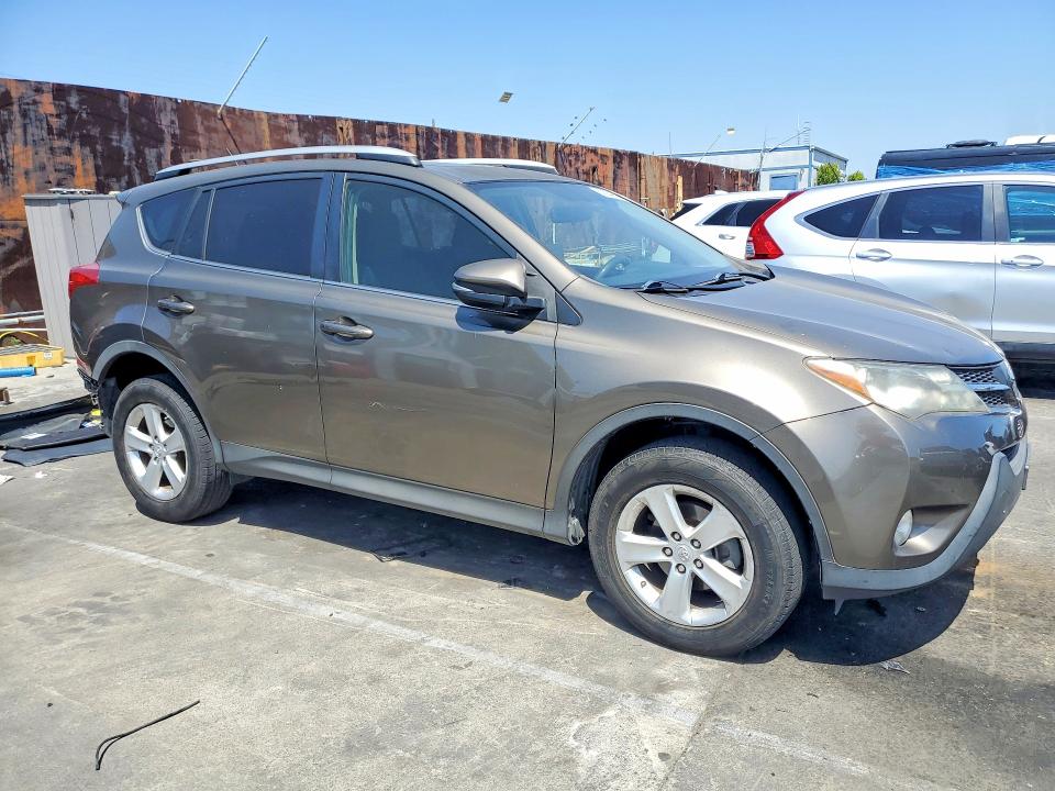 2014 Toyota Rav4 მანქანა იყიდება აუქციონზე, vin: JTMWFREV4ED032385, აუქციონის ნომერი: 52354046