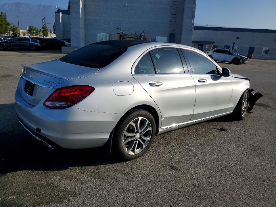 53112336 :رقم المزاد ، 55SWF4KB4GU146748 vin ، 2016 Mercedes-benz C مزاد بيع