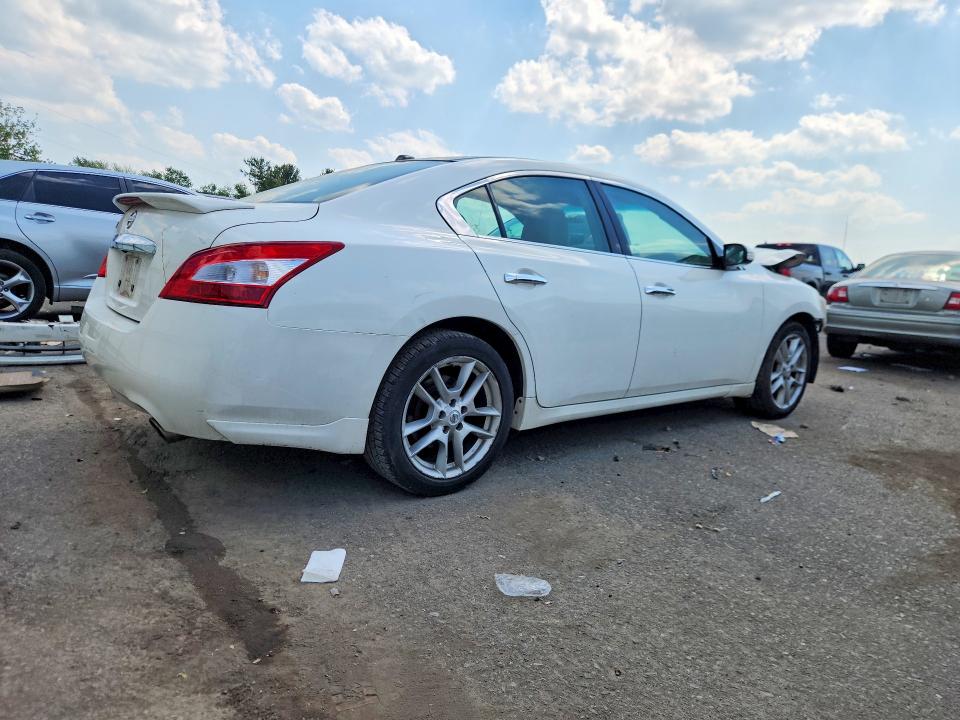 53906106 :رقم المزاد ، 1N4AA5AP6BC826630 vin ، 2011 Nissan Maxima مزاد بيع