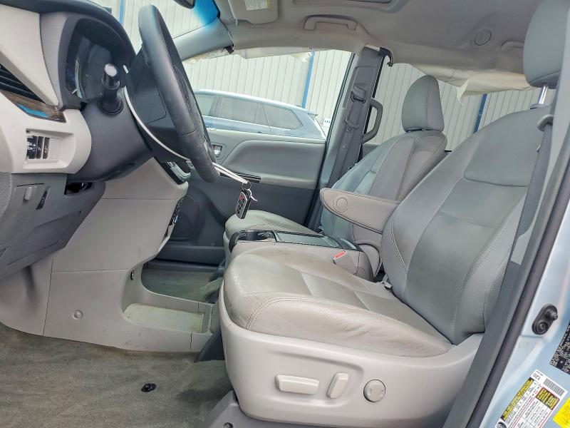 2015 Toyota Sienna მანქანა იყიდება აუქციონზე, vin: 5TDYK3DC4FS530027, აუქციონის ნომერი: 52895776