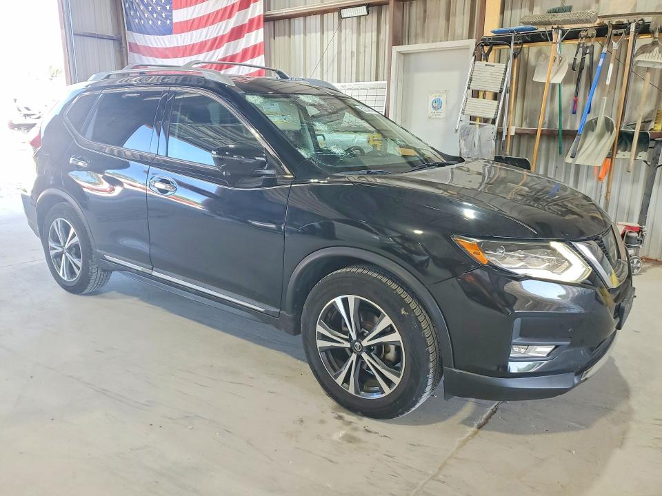 53340806 :رقم المزاد ، 5N1AT2MT4HC819000 vin ، 2017 Nissan Rogue مزاد بيع