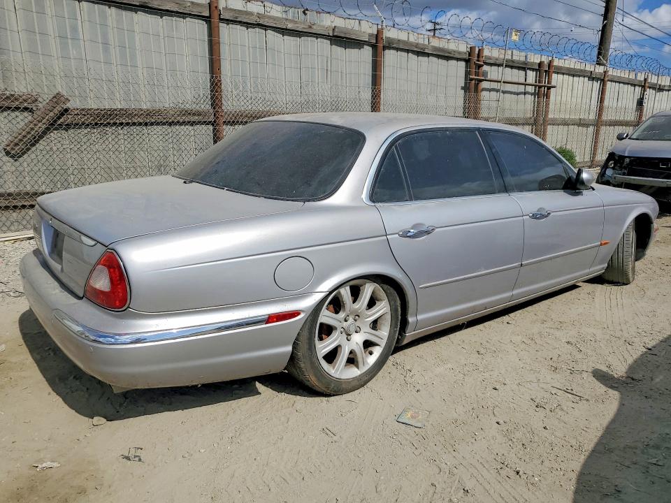 2005 Jaguar Xj8 მანქანა იყიდება აუქციონზე, vin: SAJWA79C85SG44049, აუქციონის ნომერი: 55284726