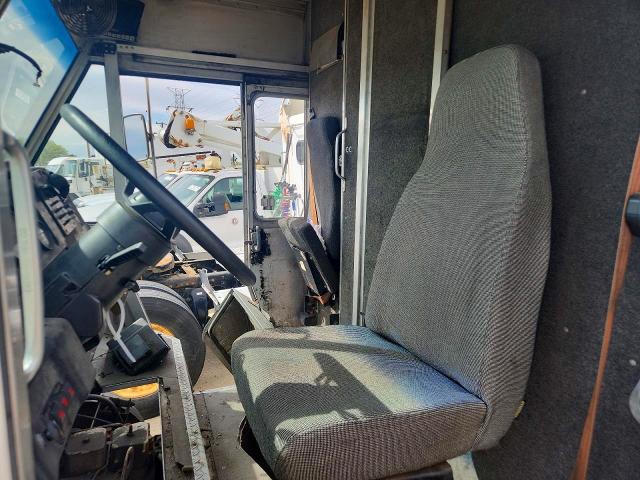 51074316 :رقم المزاد ، 4UZA4FF41WC897922 vin ، 1998 Freightliner Mt45 Chassis مزاد بيع