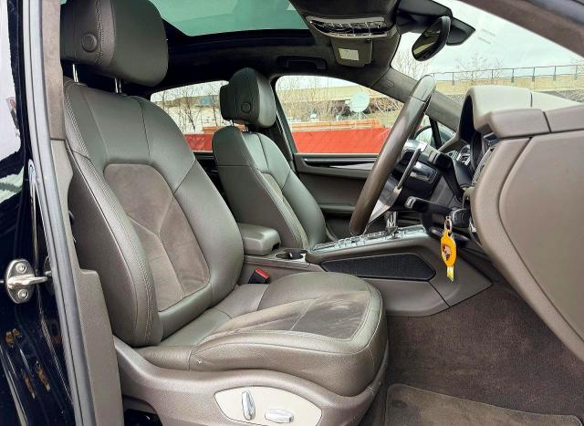 Auction sale of the 2017 Porsche Macan, vin: WP1AB2A54HLB16167, lot number: 52483396