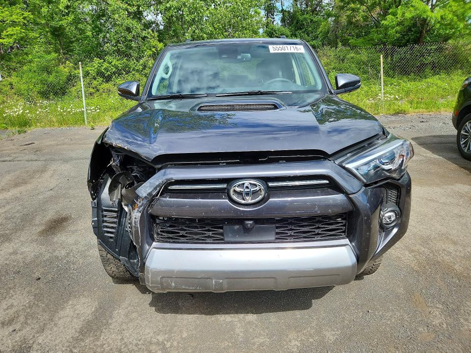 55501716 :رقم المزاد ، JTERU5JR3P6117046 vin ، 2023 Toyota 4runner مزاد بيع