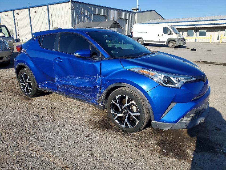 52854126 :رقم المزاد ، NMTKHMBX2JR009296 vin ، 2018 Toyota C-hr مزاد بيع