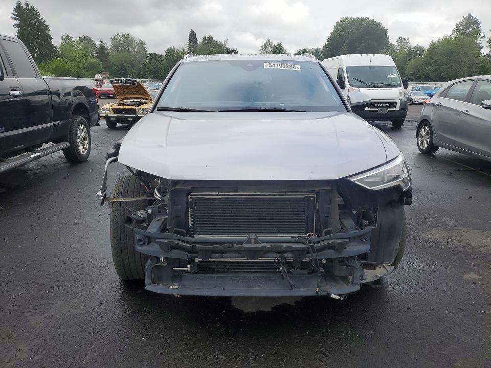 2020 Audi Q3 მანქანა იყიდება აუქციონზე, vin: WA1BECF39L1044391, აუქციონის ნომერი: 54793286