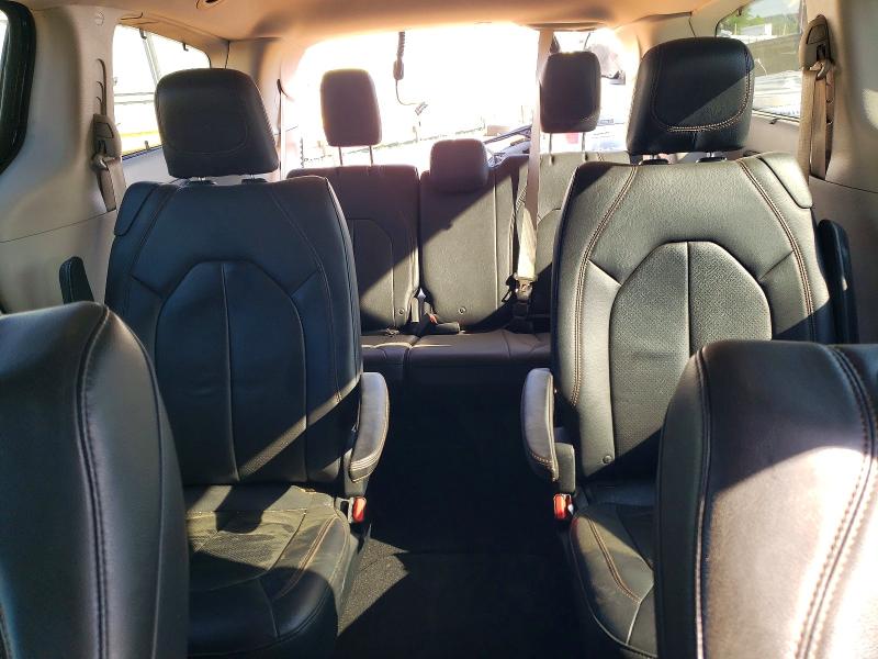 2018 Chrysler Pacifica მანქანა იყიდება აუქციონზე, vin: 2C4RC1BG0JR127689, აუქციონის ნომერი: 53749786