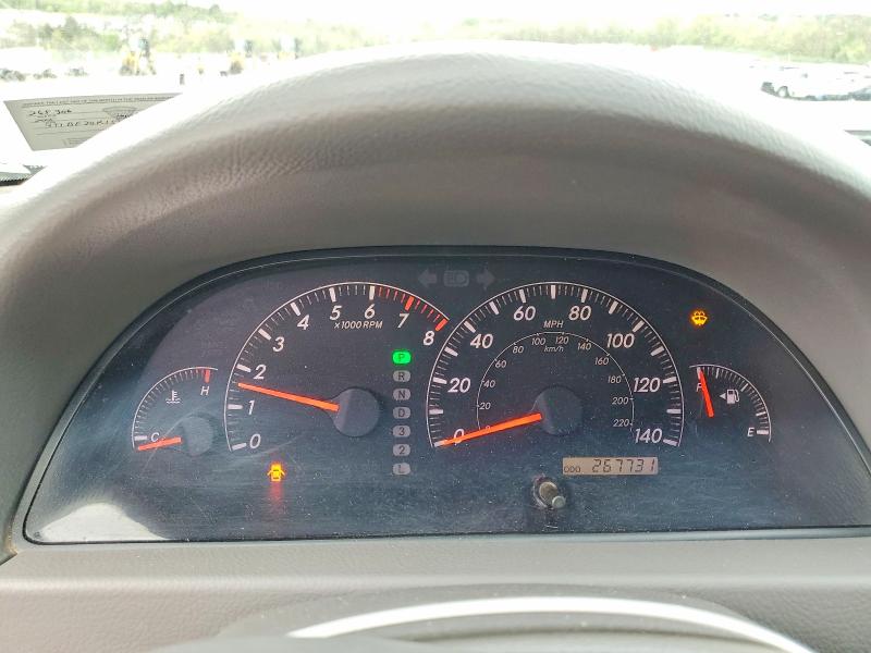2005 Toyota Camry მანქანა იყიდება აუქციონზე, vin: 4T1BF30K15U093505, აუქციონის ნომერი: 52716106