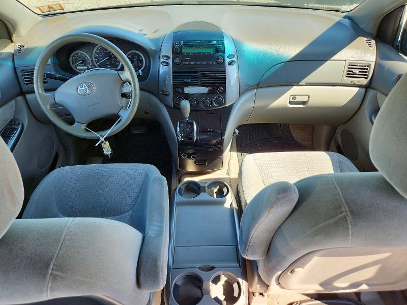 2010 Toyota Sienna მანქანა იყიდება აუქციონზე, vin: 5TDKK4CCXAS296403, აუქციონის ნომერი: 55014546