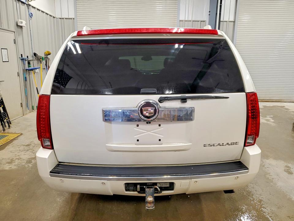 2008 Cadillac Escalade მანქანა იყიდება აუქციონზე, vin: 1GYFK66828R157003, აუქციონის ნომერი: 52248226