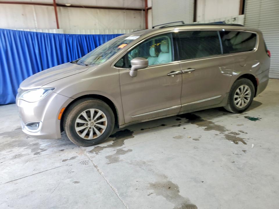 2017 Chrysler Pacifica მანქანა იყიდება აუქციონზე, vin: 2C4RC1BG4HR733698, აუქციონის ნომერი: 53311126