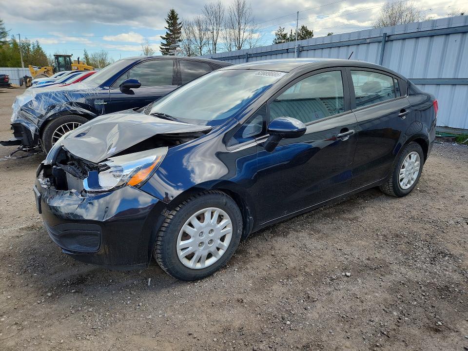 52889886 :رقم المزاد ، KNADM4A32F6455800 vin ، 2015 Kia Rio مزاد بيع