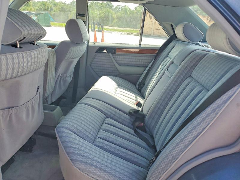 55384606 :رقم المزاد ، WDB1240231B744033 vin ، 1992 Mercedes-benz C-class 30 مزاد بيع