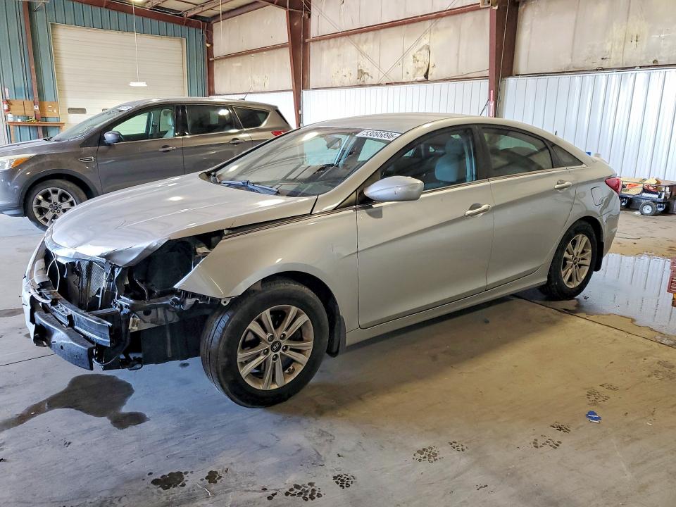 53095896 :رقم المزاد ، 5NPEB4AC3DH716819 vin ، 2013 Hyundai Sonata مزاد بيع