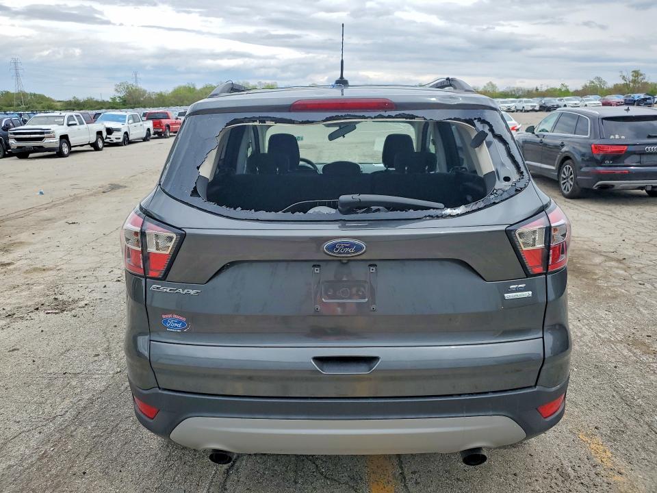 52378066 :رقم المزاد ، 1FMCU0GD0JUD48140 vin ، 2018 Ford Escape مزاد بيع