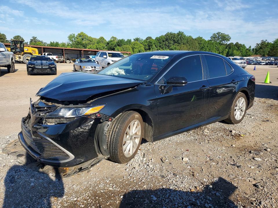 Продаж на аукціоні авто 2022 Toyota Camry, vin: 4T1C11AK0NU499975, номер лоту: 51770236
