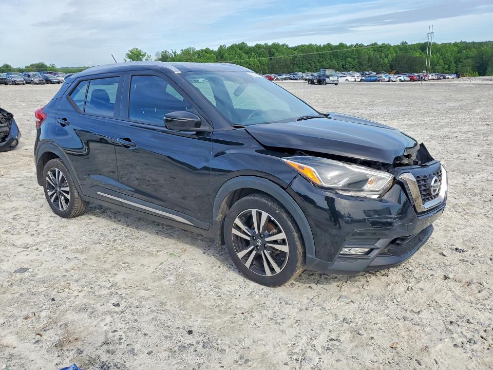 55215976 :رقم المزاد ، 3N1CP5CU2JL533821 vin ، 2018 Nissan Kicks مزاد بيع