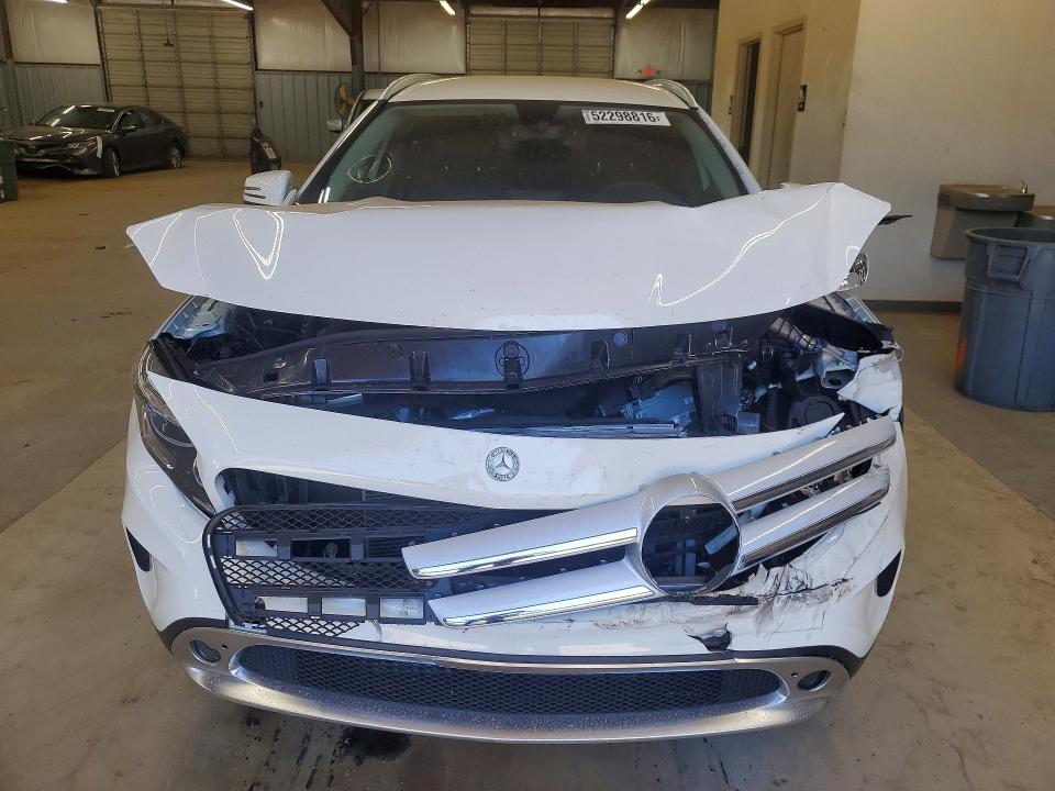 2015 Mercedes-benz Gla მანქანა იყიდება აუქციონზე, vin: WDCTG4EB8FJ165155, აუქციონის ნომერი: 52298816