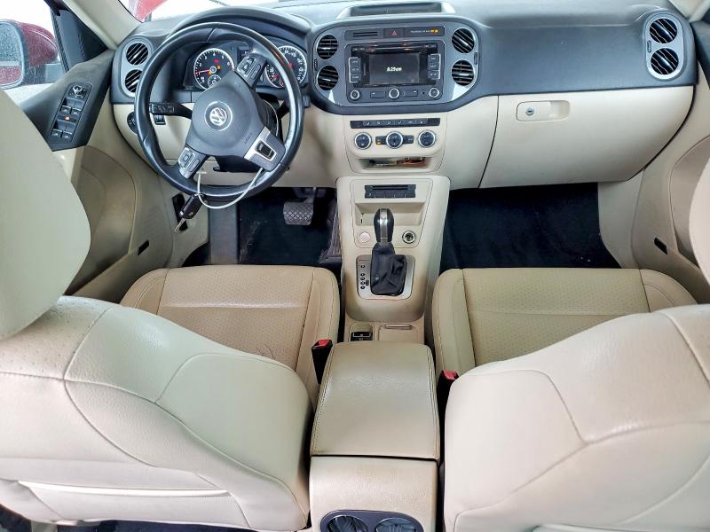 2015 Volkswagen Tiguan მანქანა იყიდება აუქციონზე, vin: WVGBV7AX8FW003910, აუქციონის ნომერი: 55460346