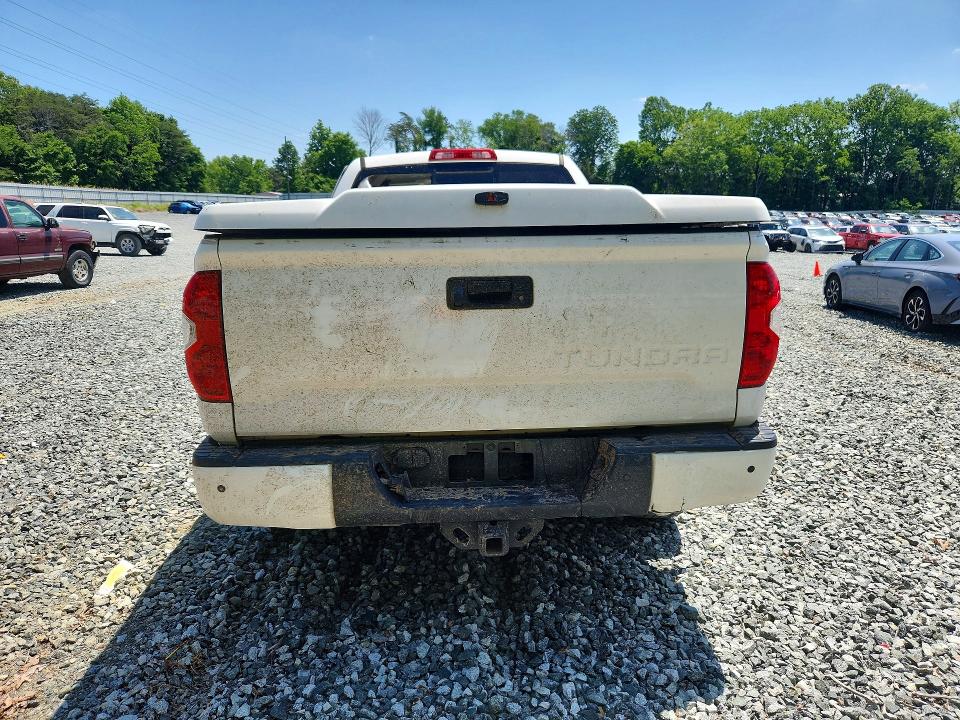 54076066 :رقم المزاد ، 5TFSY5F16JX231380 vin ، 2018 Toyota Tundra مزاد بيع