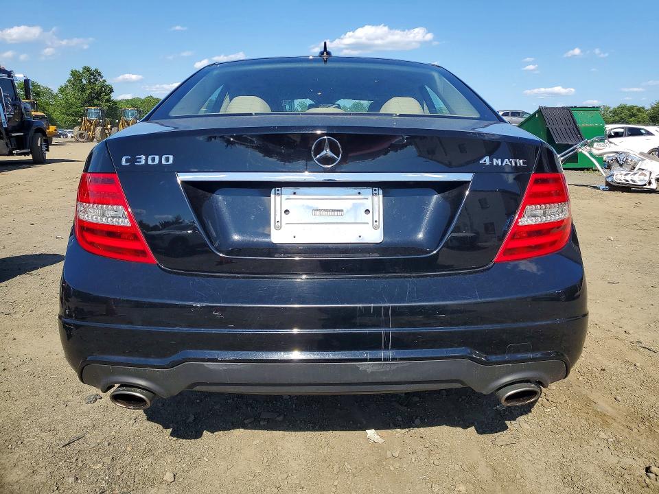 2012 Mercedes-benz C მანქანა იყიდება აუქციონზე, vin: WDDGF8BB0CR197011, აუქციონის ნომერი: 54556716